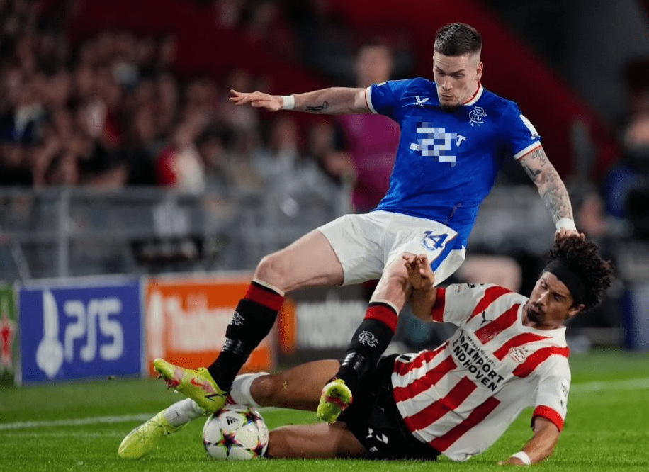 爱游戏-斯图加特发布备战花絮，转会期遗憾出局，荷甲任务艰巨，数据趋势出现新变化的简单介绍-爱游戏